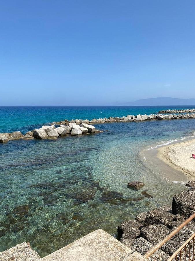 Dimora Le Pietre Del Mare 호텔 피조 외부 사진