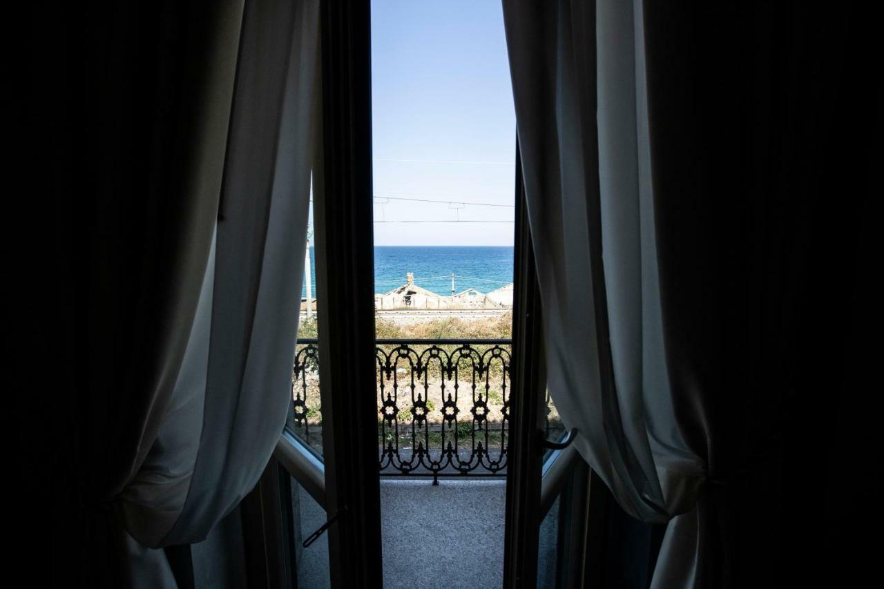 Dimora Le Pietre Del Mare 호텔 피조 외부 사진